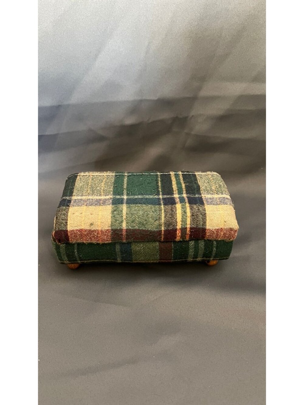 Miniature 1:6 Plaid Living Room Set With Sofa Chair Ottoman Tables & Black Baby - Picture 8 of 11